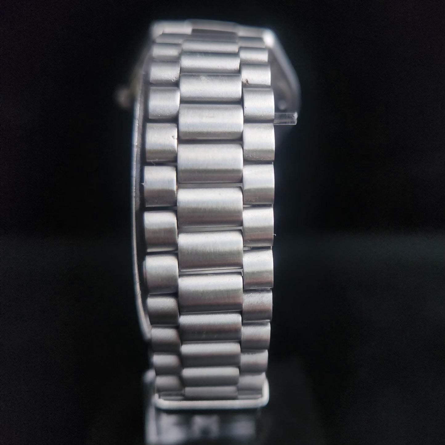 Vintage 1985 Original Seiko 5 Automatic 6309-6240 White Face 17 Jewels Day-Date Japanese Men's Wrist Watch S13