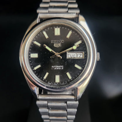 Vintage 1985 Original Seiko 5 Automatic 6309-5820 Black Face 17 Jewels Day-Date Japanese Men's Wrist S14