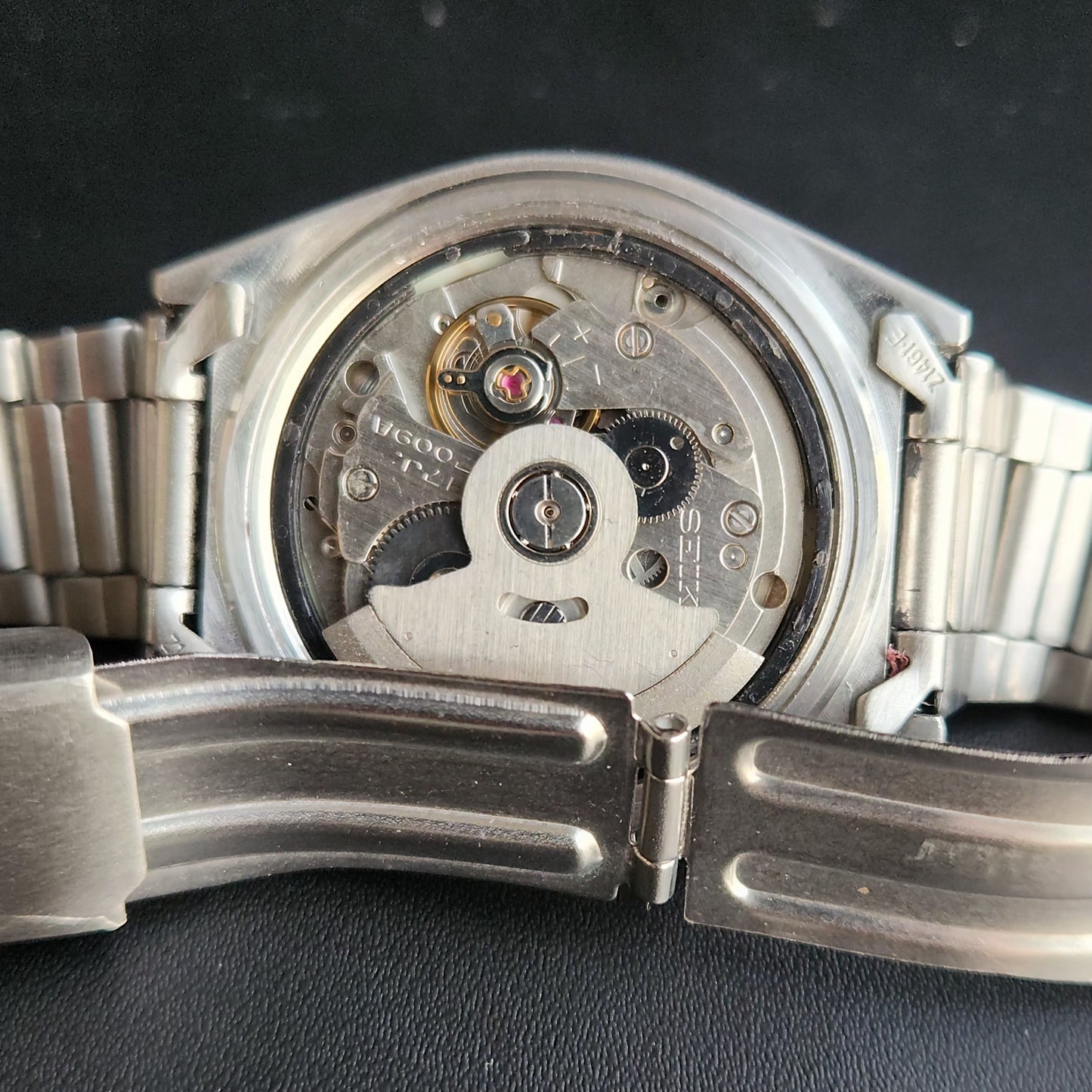 Vintage 1985 Original Seiko 5 Automatic 7009-876A Silver Face 17 Jewels Day-Date Japanese Men's Wrist Watch S17