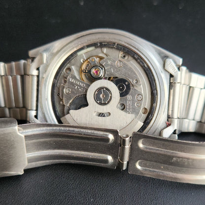 Vintage 1985 Original Seiko 5 Automatic 7009-876A Silver Face 17 Jewels Day-Date Japanese Men's Wrist Watch S17