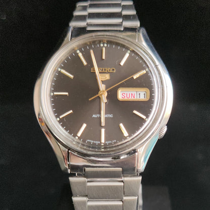Vintage 1984 Original Seiko 5 Automatic 6309-8230 Black Face 17 Jewels Day-Date Japanese Men's Wrist Watch S18
