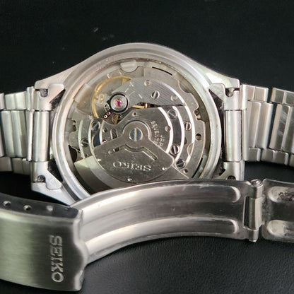 Vintage 1984 Original Seiko 5 Automatic 6309-8230 Black Face 17 Jewels Day-Date Japanese Men's Wrist Watch S18