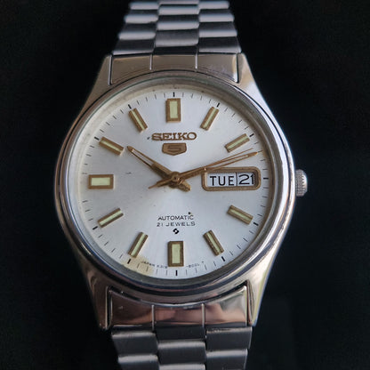 Vintage 1983 Original Seiko 5 Automatic 6309-8920 White Face 17 Jewels Day-Date Japanese Men's Wrist Watch S22