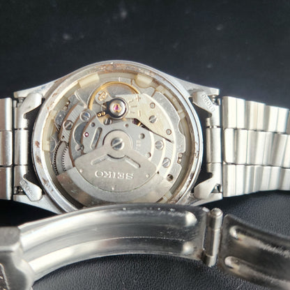 Vintage 1983 Original Seiko 5 Automatic 6309-8920 White Face 17 Jewels Day-Date Japanese Men's Wrist Watch S22