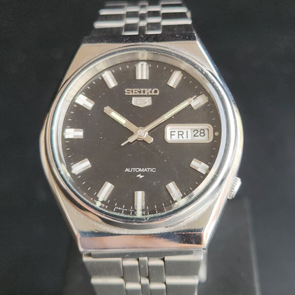Vintage 1982 Original Seiko 5 Automatic 6309-8820 Black Face 17 Jewels Day-Date Japanese Men's Wrist Watch S58