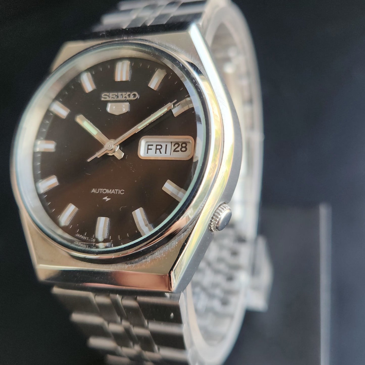 Vintage 1982 Original Seiko 5 Automatic 6309-8820 Black Face 17 Jewels Day-Date Japanese Men's Wrist Watch S58