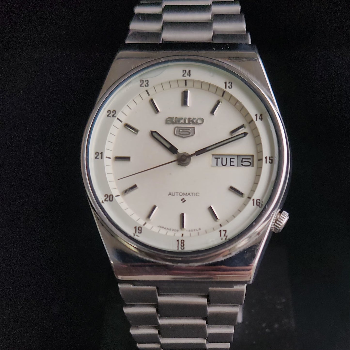 Vintage 1979 Original Seiko 5 Automatic 6309-6028 White Face 17 Jewels Day-Date Japanese Men's Wrist Watch S24