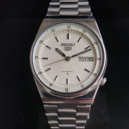 Vintage 1979 Original Seiko 5 Automatic 6309-6028 White Face 17 Jewels Day-Date Japanese Men's Wrist Watch S24