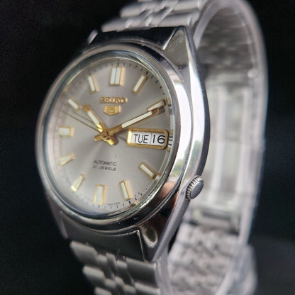 Vintage 1998 Original Seiko 5 Automatic 7S26-8049 Grey Face 21 Jewels Day-Date Japanese Men's Wrist Watch S24