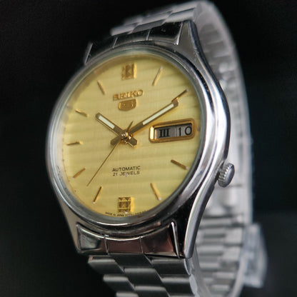 Vintage 1998 Original Seiko 5 Automatic 7009-3101 Golden Face 17 Jewels Day-Date Japanese Men's Wrist Watch S26