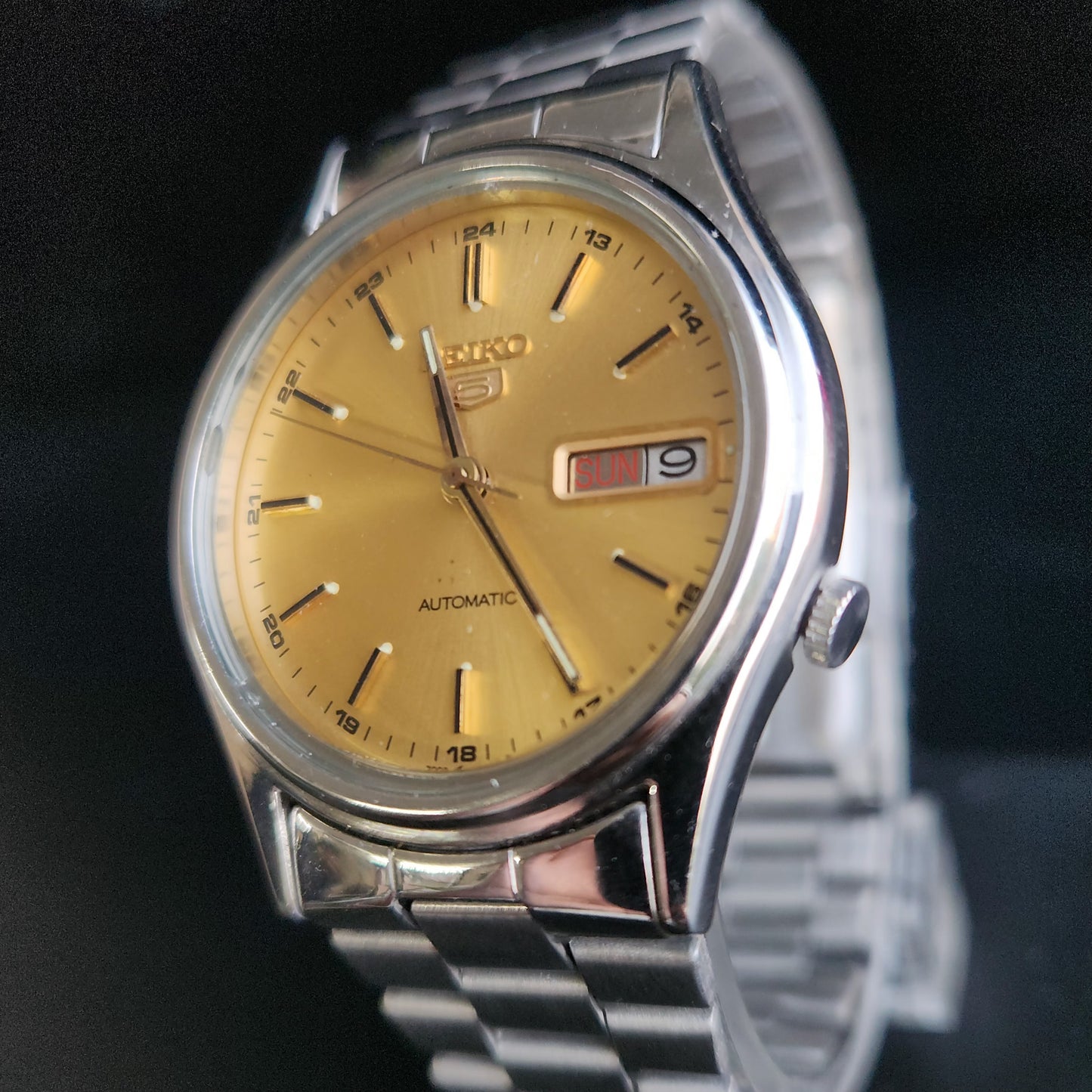 Vintage 1984 Original Seiko 5 Automatic 7009-3101 Gold Face 17 Jewels Day-Date Japanese Men's Wrist Watch S25