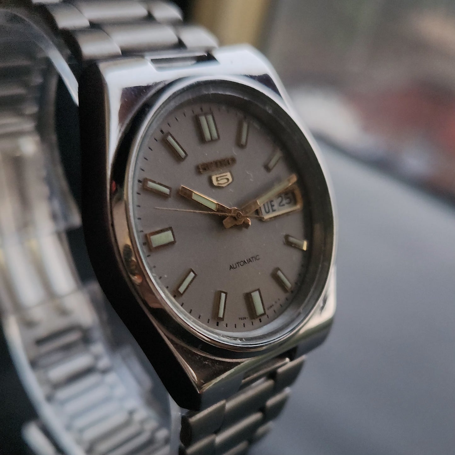Vintage 1997 Original Seiko 5 Automatic 7S26-3100 Grey Face 21 Jewels Day-Date Japanese Men's Wrist Watch S26