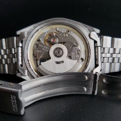 Vintage 1980 Original Seiko 5 Automatic 7009-876A Silver Face 17 Jewels Day-Date Japanese Men's Wrist Watch S27