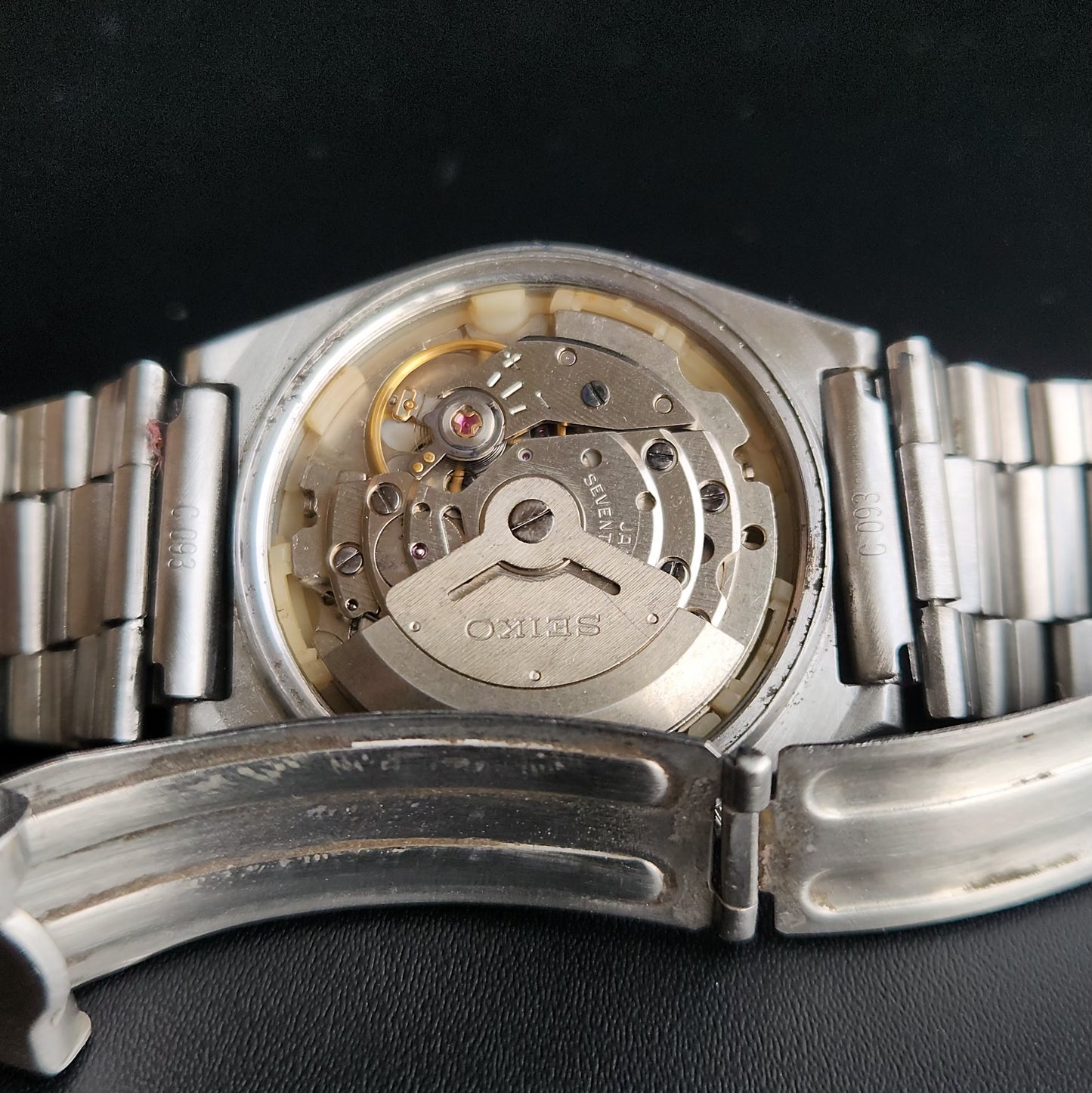 Vintage 1981 Original Seiko 5 Automatic 6309-602A White Face 17 Jewels Day-Date Japanese Men's Wrist Watch S28