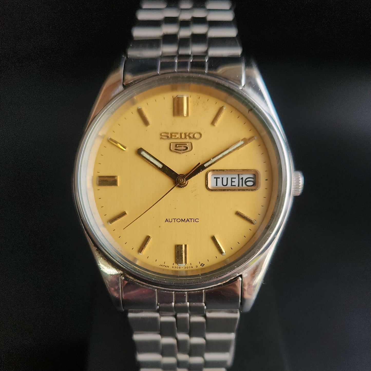 Vintage 1984 Original Seiko 5 Automatic 6309-8900 Golden Face 17 Jewels Day-Date Japanese Men's Wrist Watch S31
