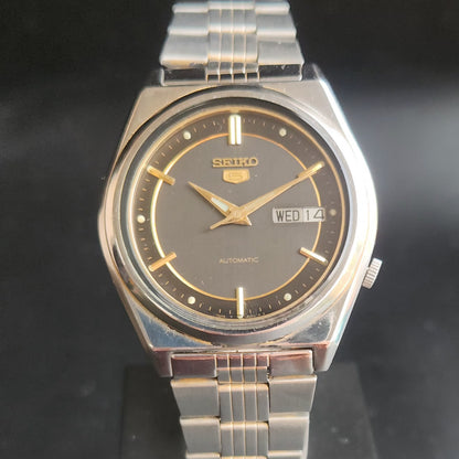 Vintage 1982 Original Seiko 5 Automatic 7009-876A BlacK Face 17 Jewels Day-Date Japanese Men's Wrist Watch S61