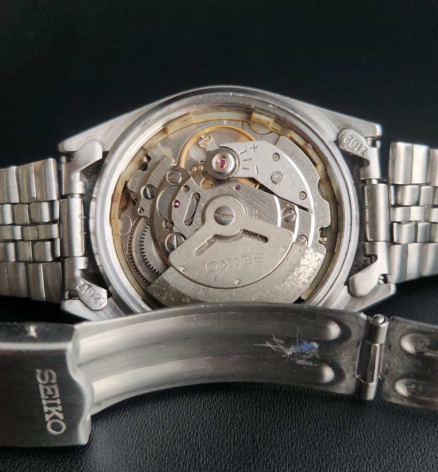 Vintage 1985 Original Seiko 5 Automatic 6309-8800 Grey Face 17 Jewels Day-Date Japanese Men's Wrist Watch S33