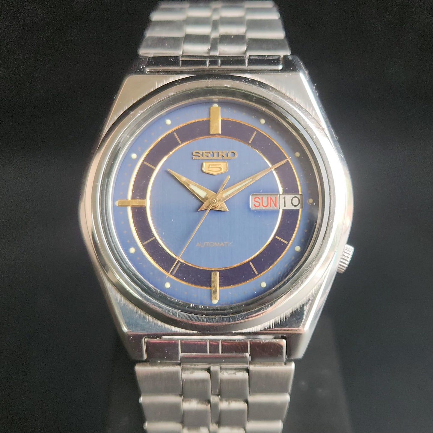 Vintage 1981 Original Seiko 5 Automatic 7009-877A Blue Face 17 Jewels Day-Date Japanese Men's Wrist Watch S34