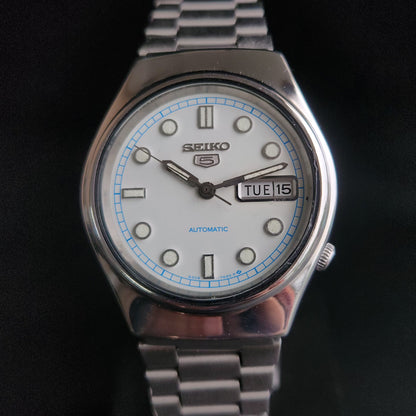 Vintage 1977 Original Seiko 5 Automatic 6309-7330 White Face 17 Jewels Day-Date Japanese Men's Wrist Watch S35