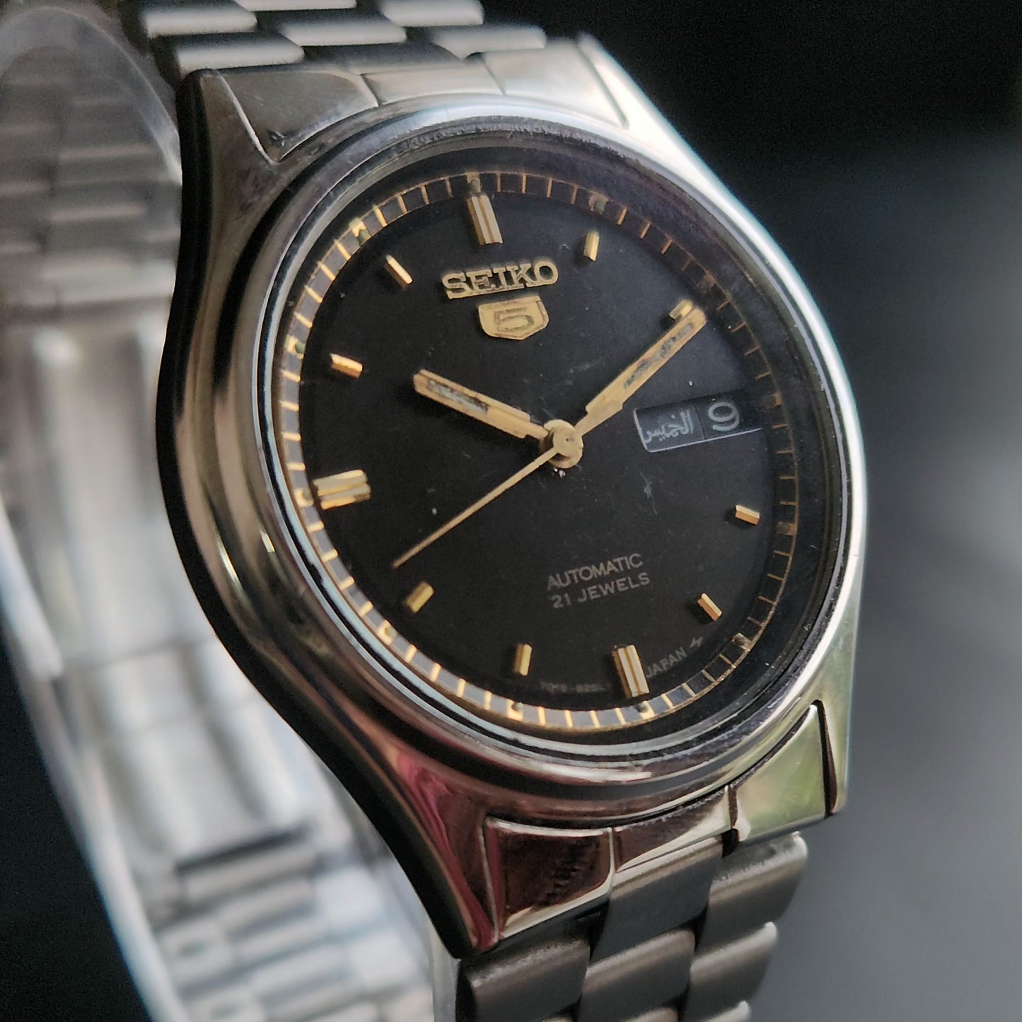 Vintage 1969 Original Seiko 5 Automatic 7019-8180 Black Face 21 Jewels Day-Date Japanese Men's Wrist Watch S36