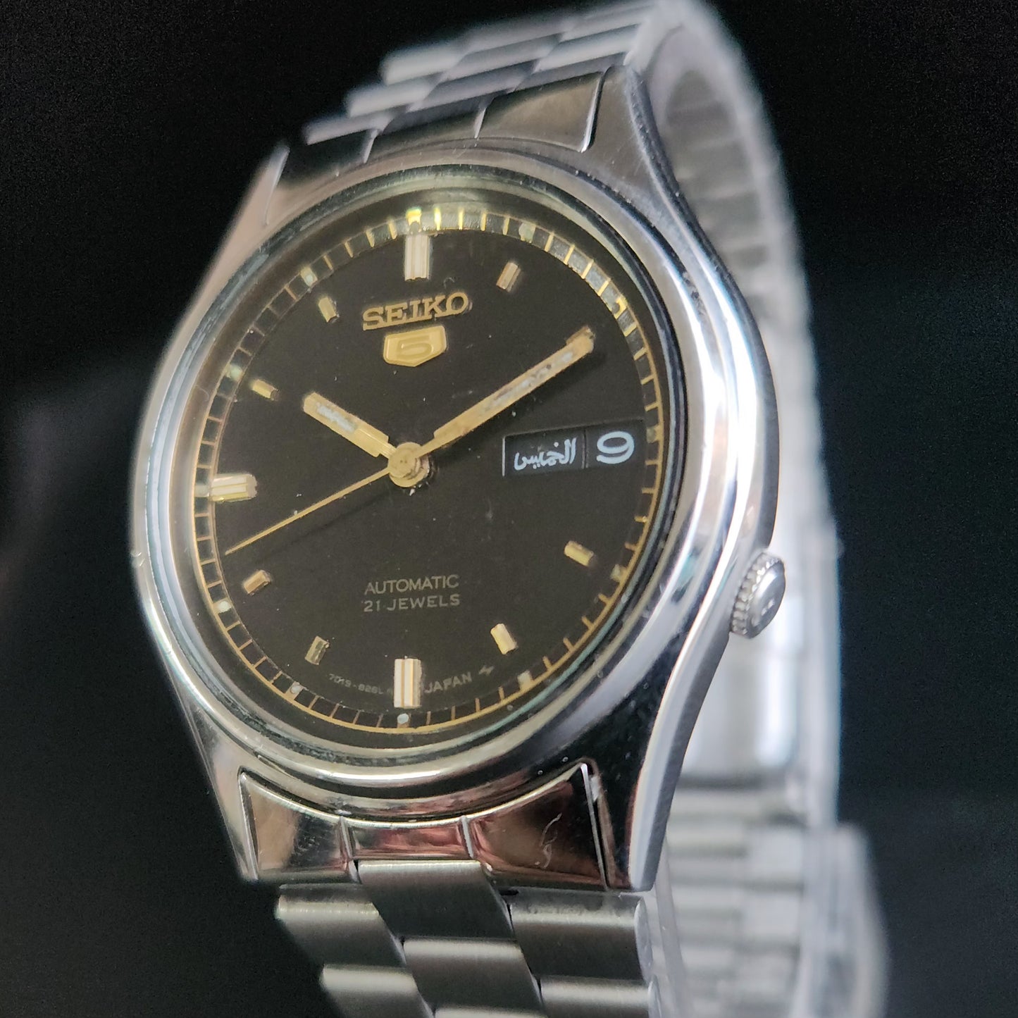 Vintage 1969 Original Seiko 5 Automatic 7019-8180 Black Face 21 Jewels Day-Date Japanese Men's Wrist Watch S36