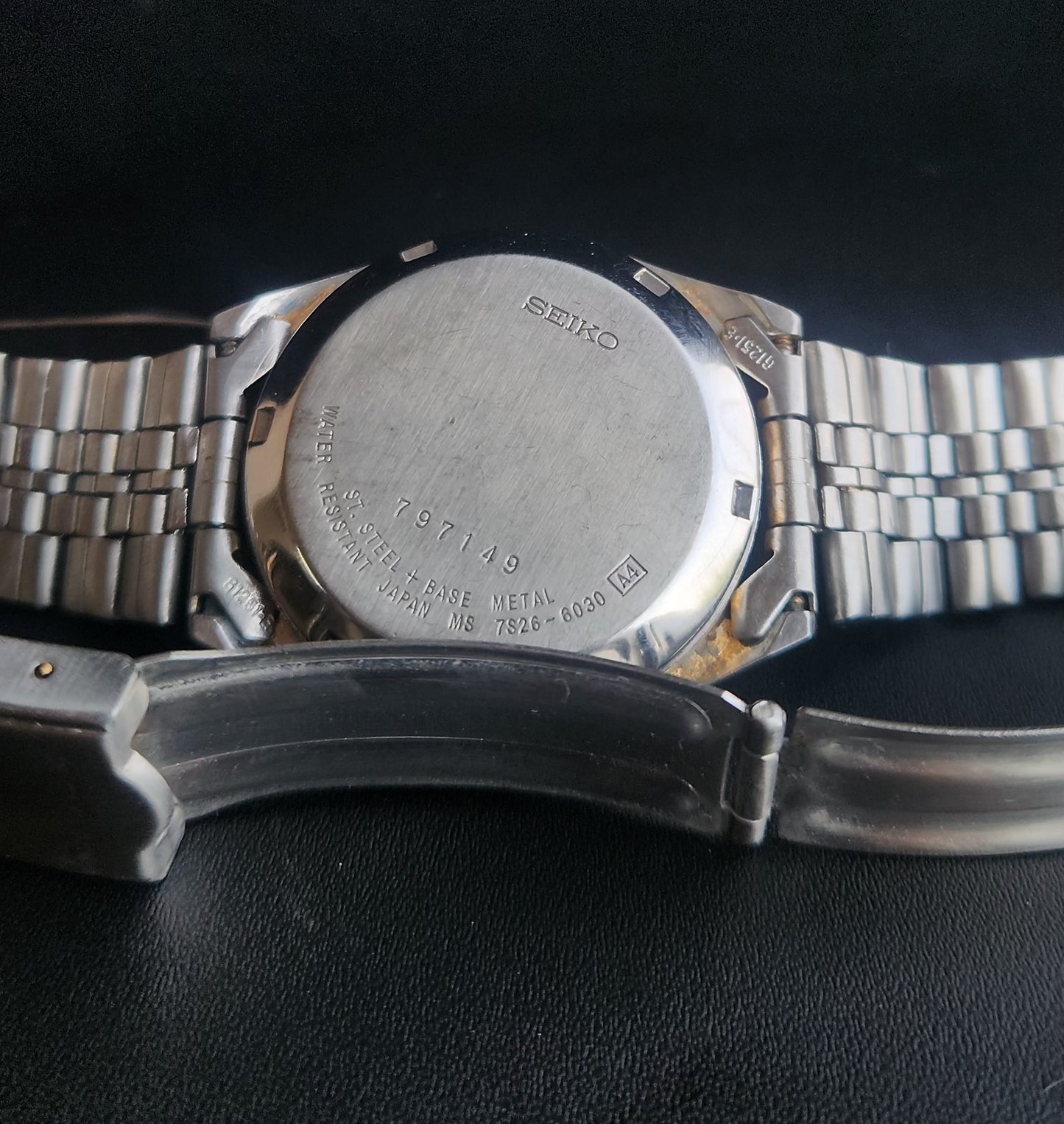 Vintage 1997 Original Seiko 5 Automatic 7S26-6030 Golden Face 21 Jewels Day-Date Japanese Men's Wrist Watch S40