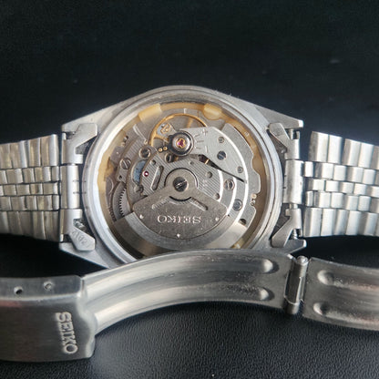 Vintage 1976 Original Seiko 5 Automatic 6309-6240 White Face 17 Jewels Day-Date Japanese Men's Wrist Watch S42