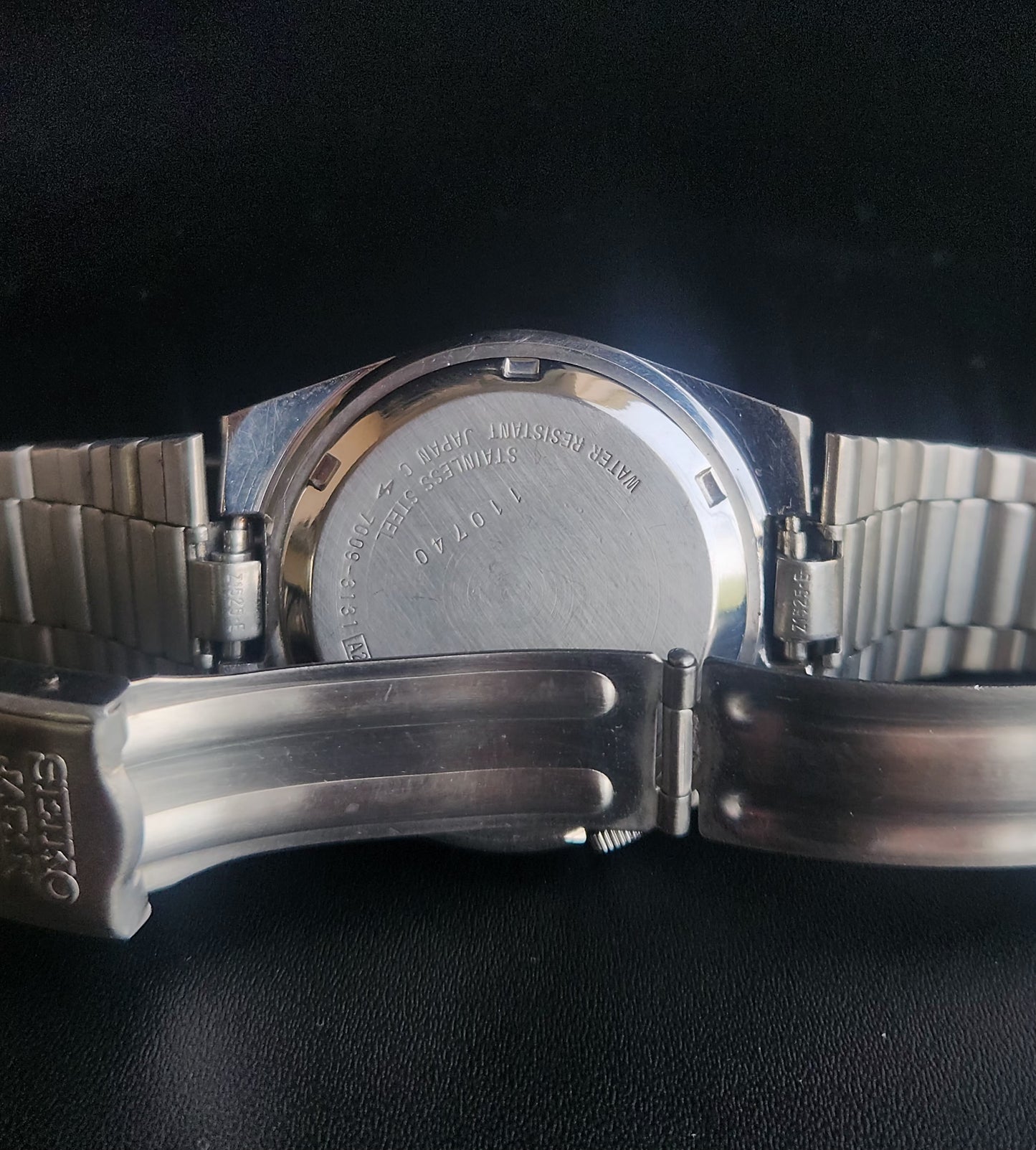 Vintage 2001 Original Seiko 5 Automatic 7009-3131 Black Face 17 Jewels Day-Date Japanese Men's Wrist Watch S59