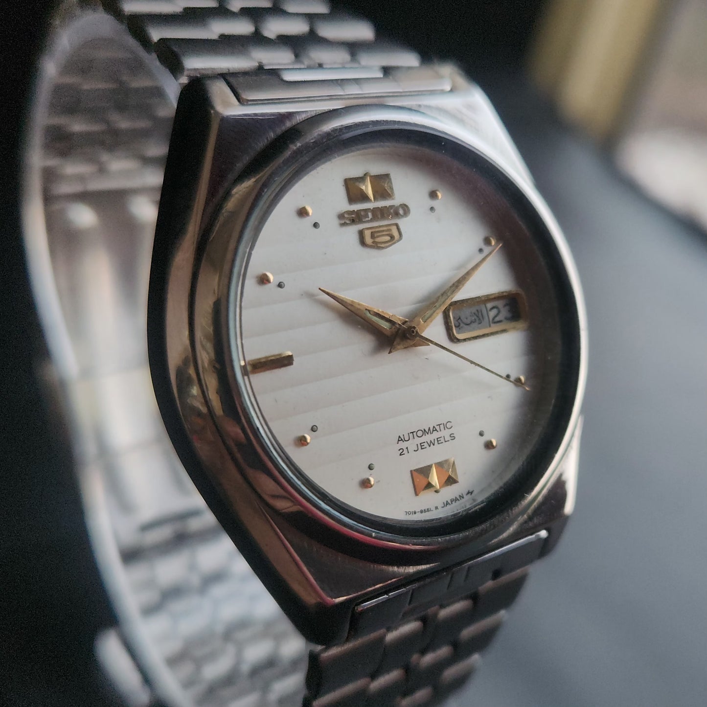 Vintage 1979 Original Seiko 5 Automatic 7009-876A White Face 17 Jewels Day-Date Japanese Men's Wrist Watch S47
