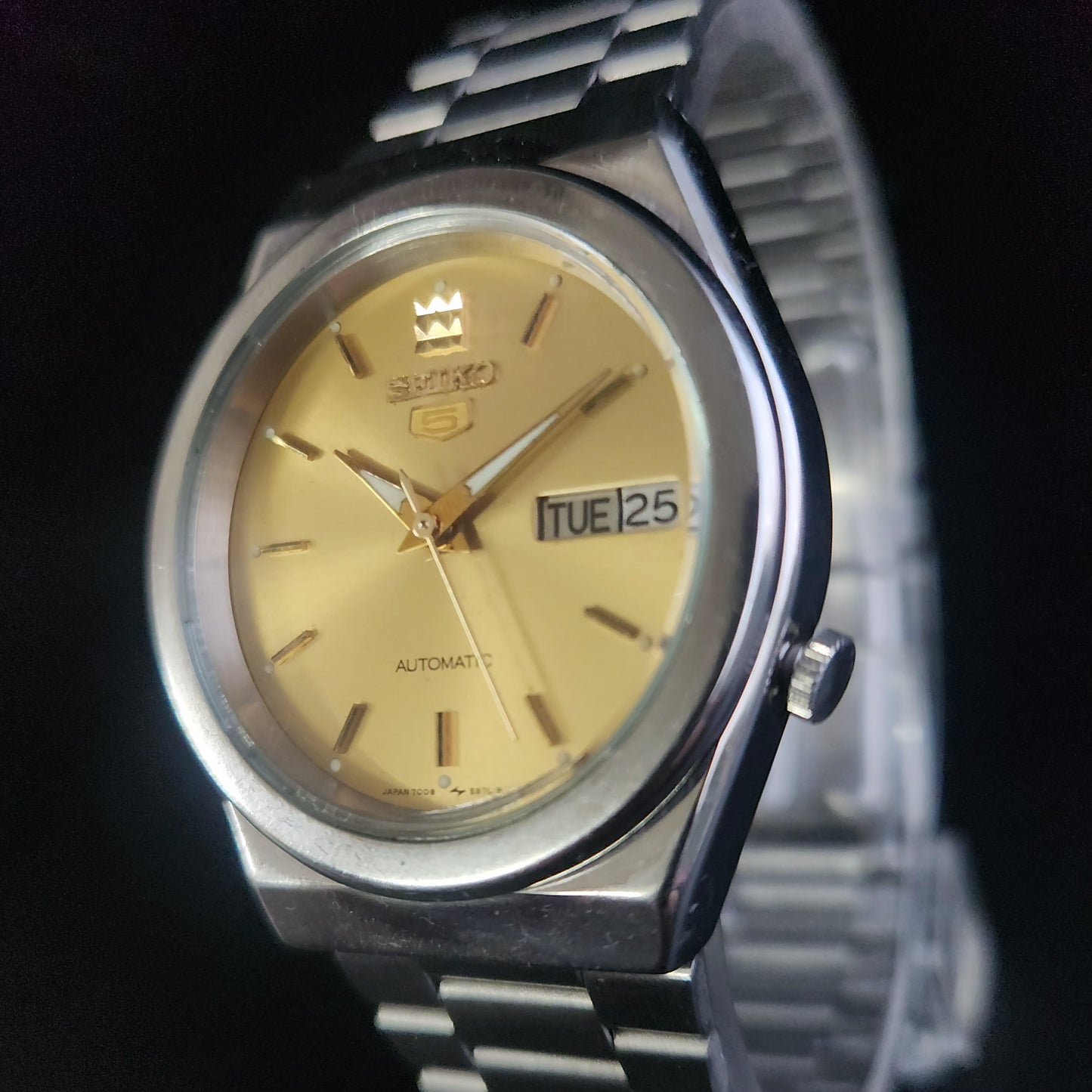 Vintage 1985 Original Seiko 5 Automatic 7009-3040 Golden Face 17 Jewels Day-Date Japanese Men's Wrist Watch S48