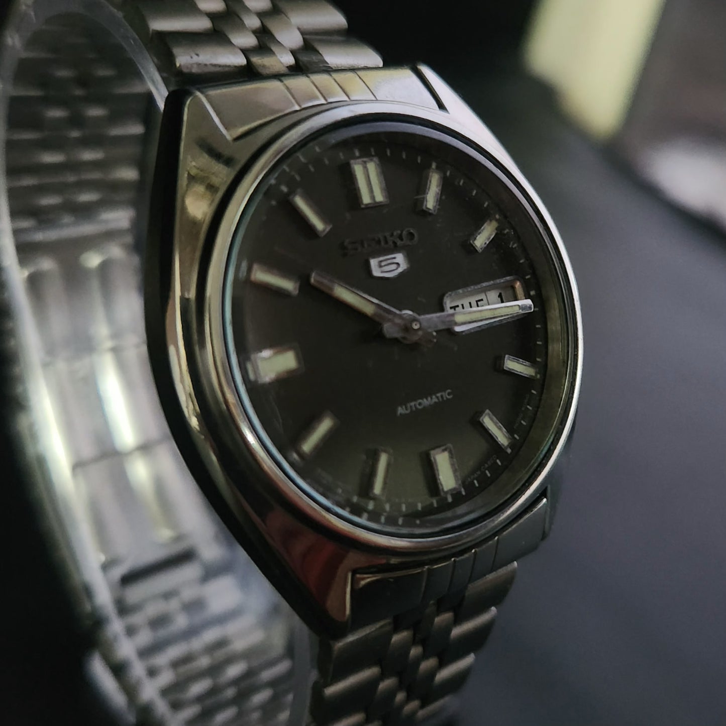 Vintage 1976 Original Seiko 5 Automatic 6309-8840 Black Face 17 Jewels Day-Date Japanese Men's Wrist Watch