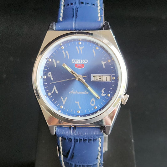 Vintage Mod Arabic Seiko 5 Automatic 17 Jewels Cal. 7009 Blue Face Blue Leather Band Day-Date Men's Wrist Watch S70