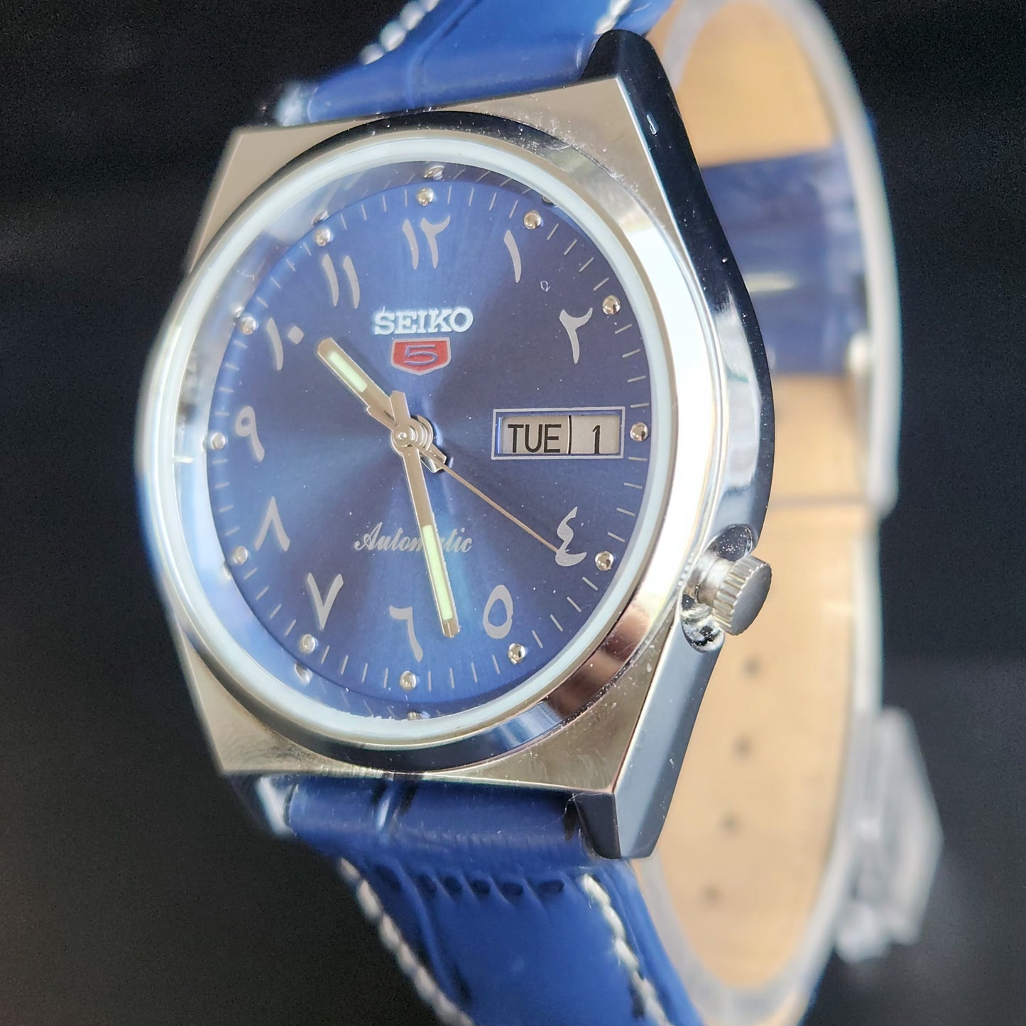 Vintage Mod Arabic Seiko 5 Automatic 17 Jewels Cal. 7009 Blue Face Blue Leather Band Day-Date Men's Wrist Watch S70