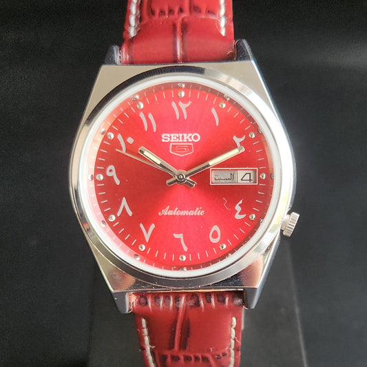 Vintage Mod Arabic Seiko 5 Automatic 17 Jewels Cal. 7009 Red Face Red Leather Band Day-Date Men's Wrist Watch S72