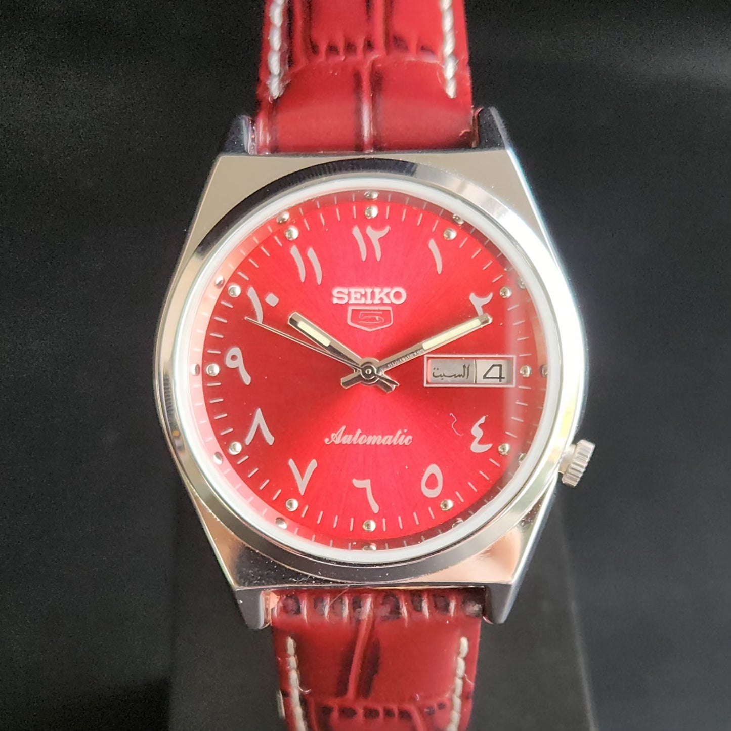 Vintage Mod Arabic Seiko 5 Automatic 17 Jewels Cal. 7009 Red Face Red Leather Band Day-Date Men's Wrist Watch S72