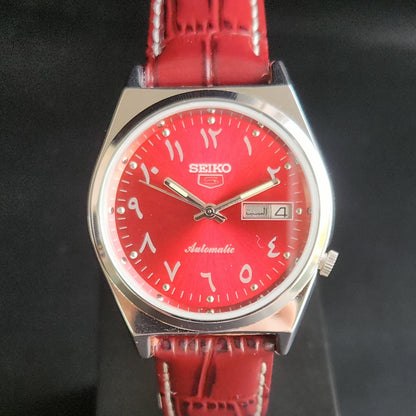 Vintage Mod Arabic Seiko 5 Automatic 17 Jewels Cal. 7009 Red Face Red Leather Band Day-Date Men's Wrist Watch S72