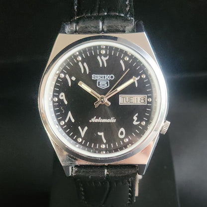 Vintage Mod Arabic Seiko 5 Automatic 17 Jewels Cal. 7009 Black Face Black Leather Band Day-Date Men's Wrist Watch S75