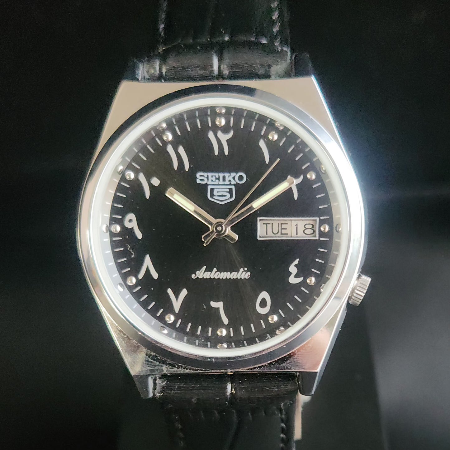 Vintage Mod Arabic Seiko 5 Automatic 17 Jewels Cal. 7009 Black Face Black Leather Band Day-Date Men's Wrist Watch S75