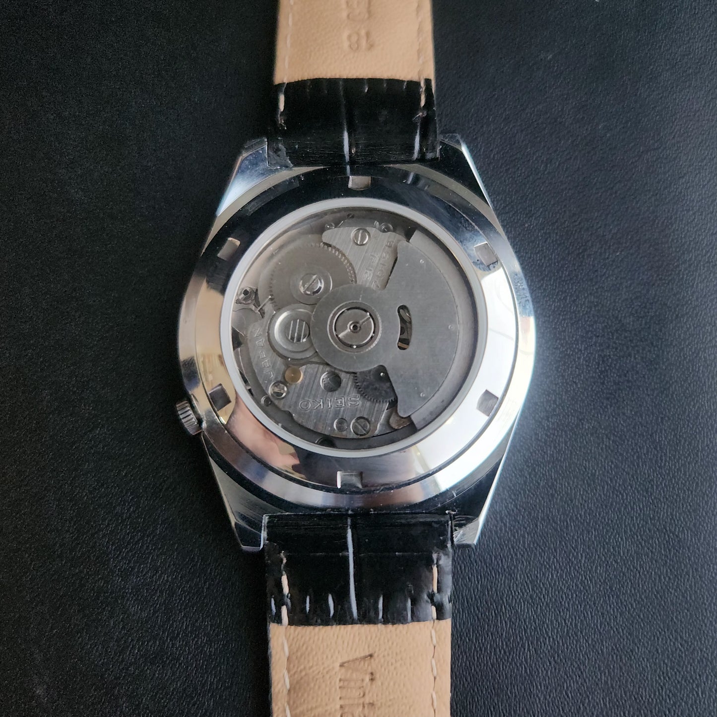 Vintage Mod Arabic Seiko 5 Automatic 17 Jewels Cal. 7009 Black Face Black Leather Band Day-Date Men's Wrist Watch S75