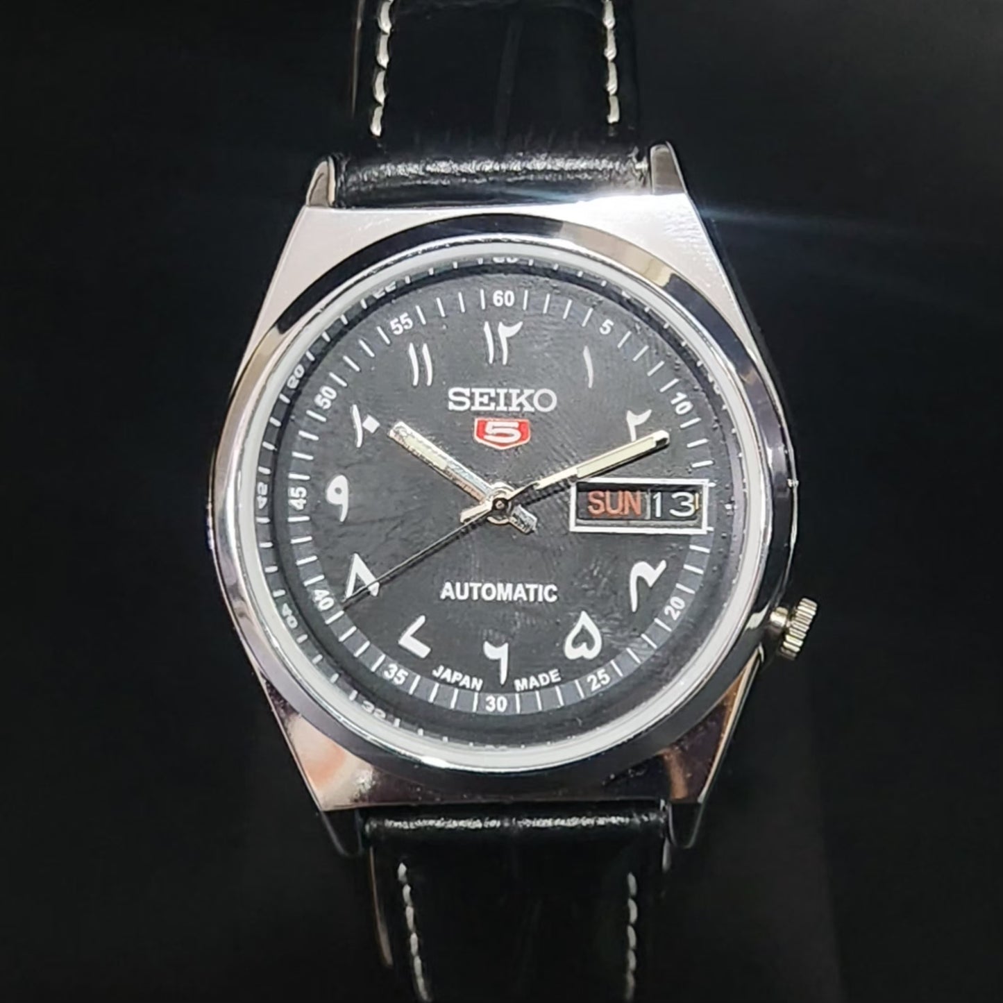 Vintage Mod Arabic Seiko 5 Automatic 17 Jewels Cal. Black Silver Face Black Leather Band Day-Date Men's Wrist Watch S76