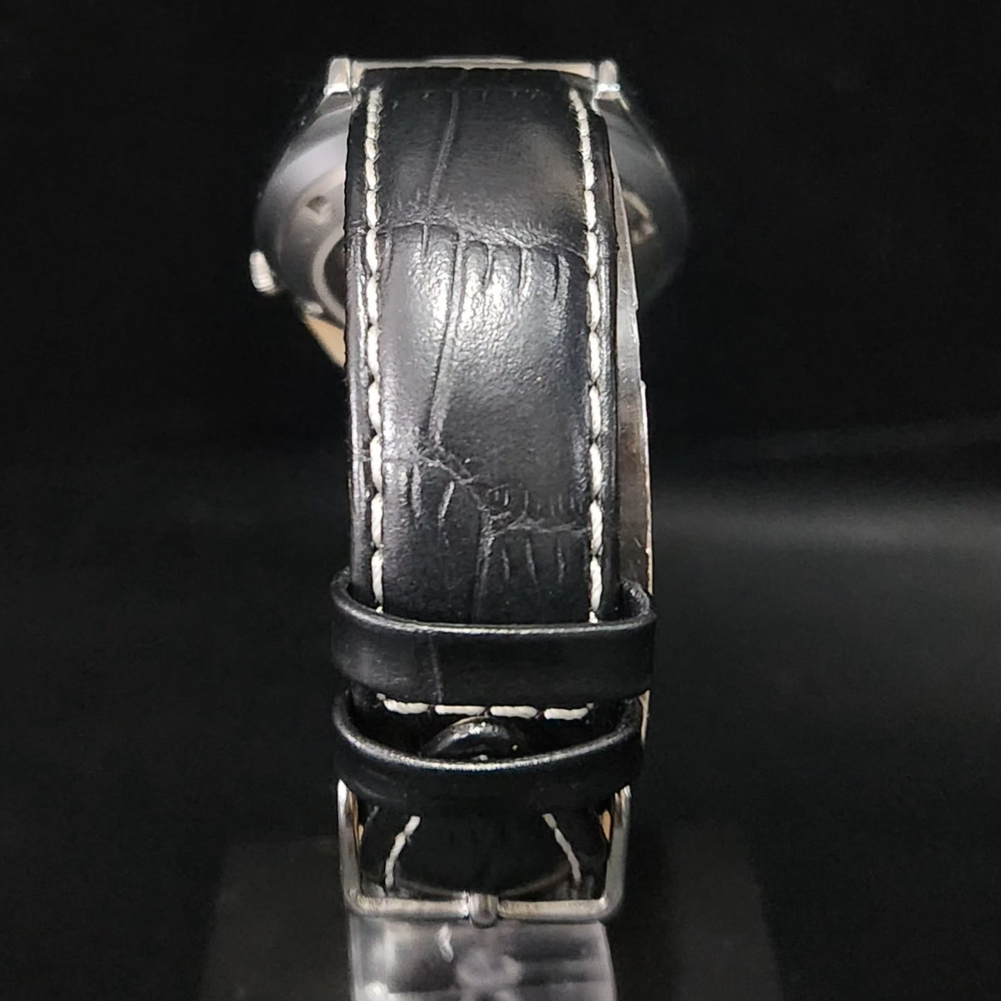 Vintage Mod Arabic Seiko 5 Automatic 17 Jewels Cal. Black Silver Face Black Leather Band Day-Date Men's Wrist Watch S76