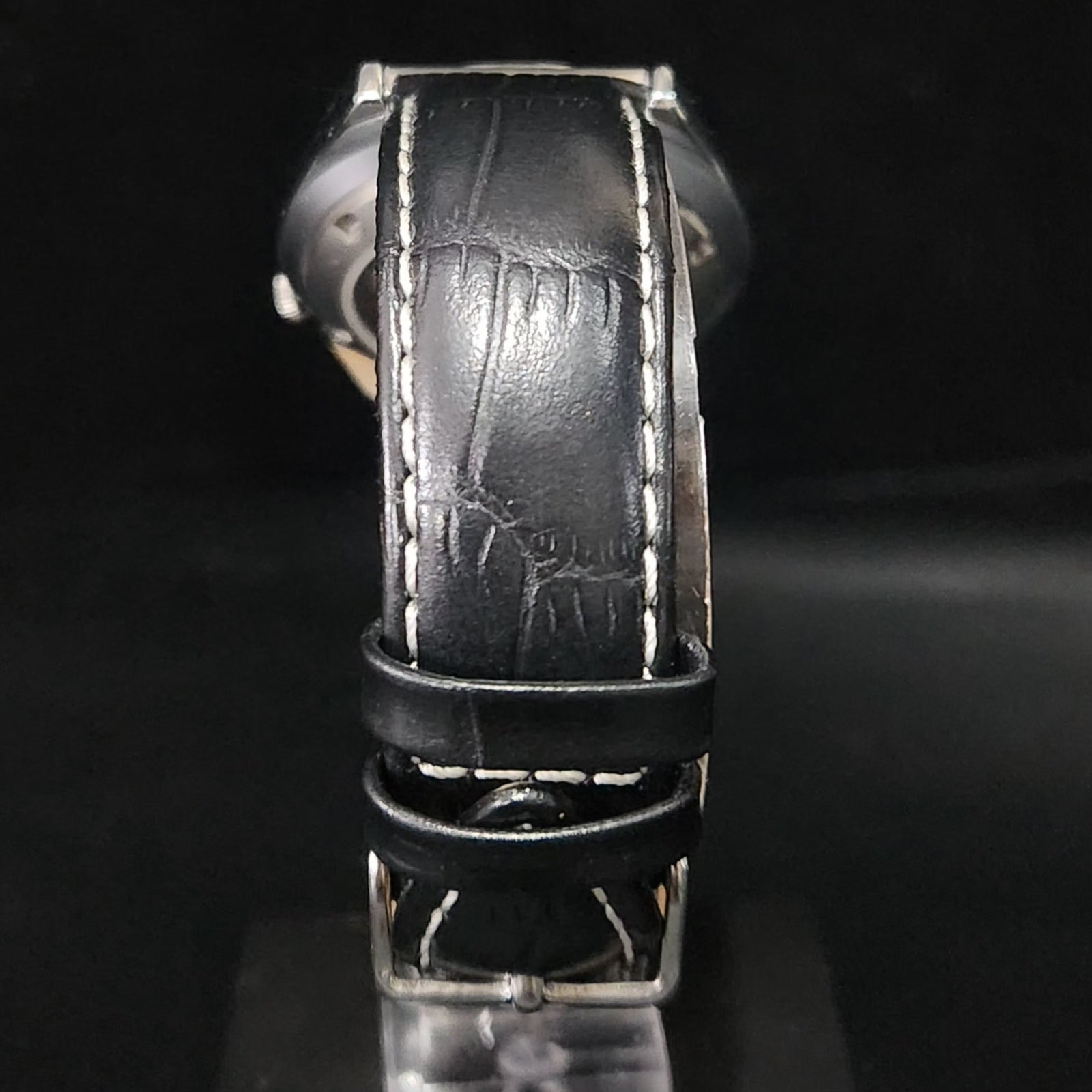 Vintage Mod Arabic Seiko 5 Automatic 17 Jewels Cal. Black Silver Face Black Leather Band Day-Date Men's Wrist Watch S76