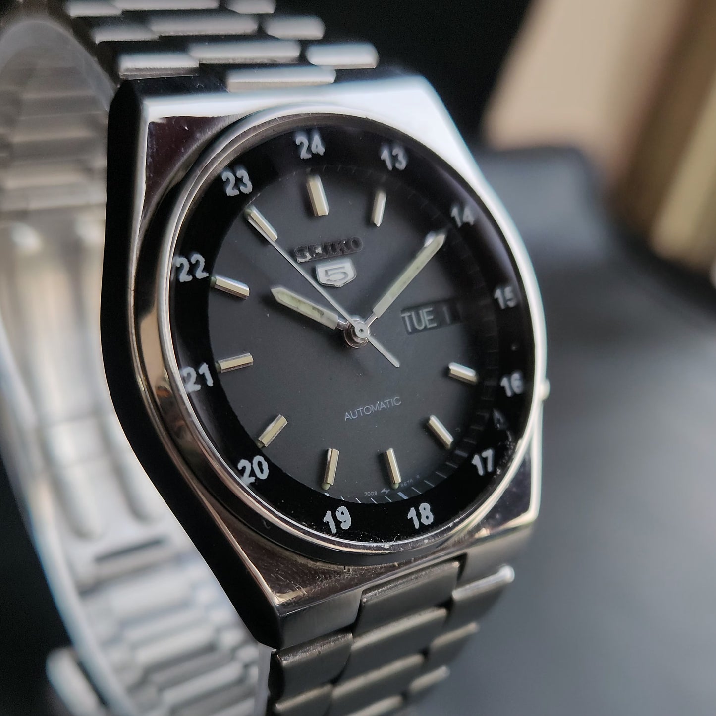 Vintage 2000 Original Seiko 5 Automatic 7S26-3160 Black Face 21 Jewels Day-Date Japanese Men's Wrist Watch S56
