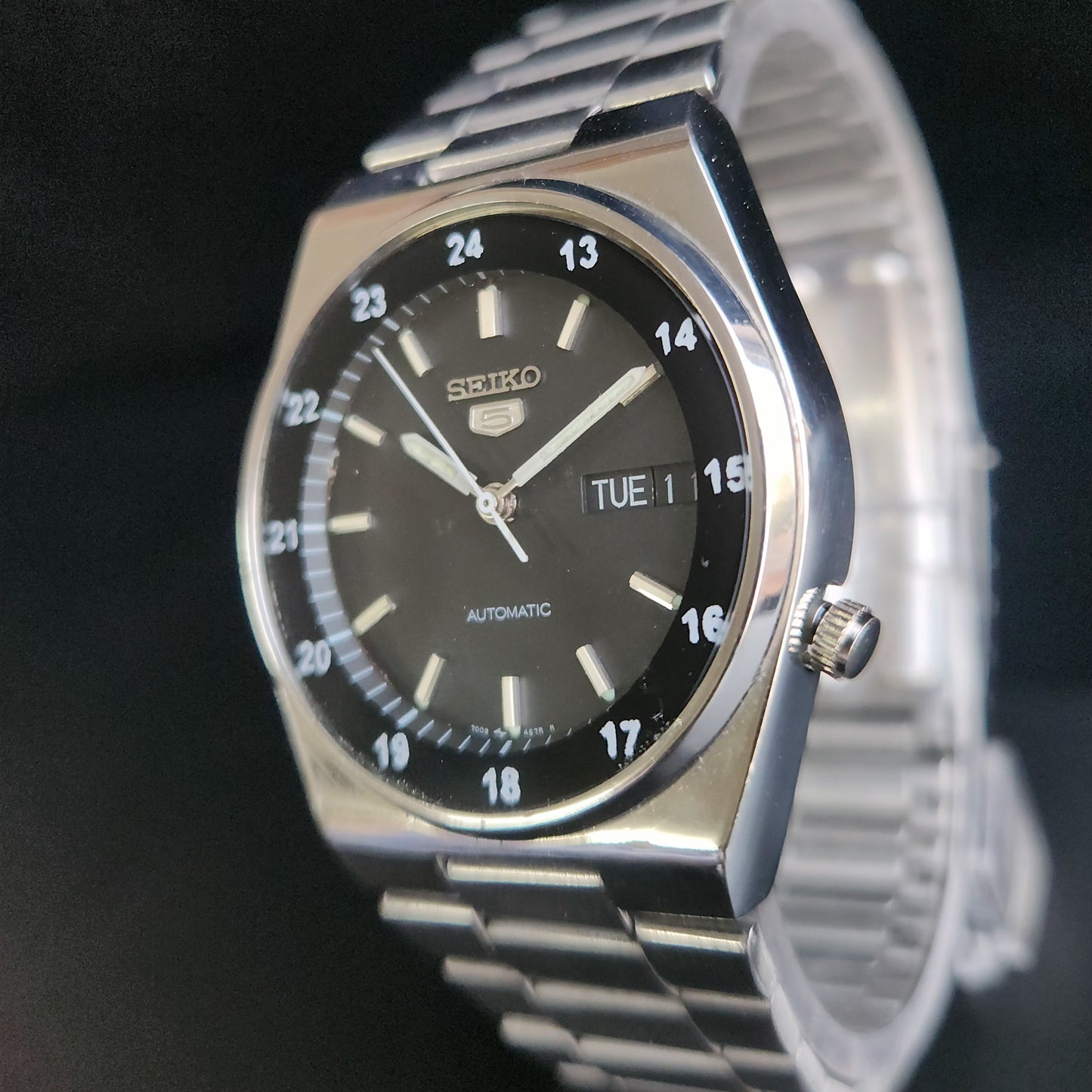 Vintage 2000 Original Seiko 5 Automatic 7S26-3160 Black Face 21 Jewels Day-Date Japanese Men's Wrist Watch S56