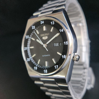 Vintage 2000 Original Seiko 5 Automatic 7S26-3160 Black Face 21 Jewels Day-Date Japanese Men's Wrist Watch S56