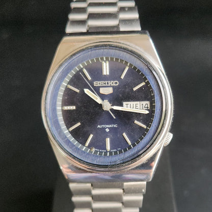 Vintage 1981 Original Seiko 5 Automatic 6309-602A Blue Face 17 Jewels Day-Date Japanese Men's Wrist Watch S64