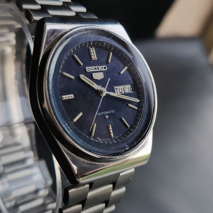 Vintage 1981 Original Seiko 5 Automatic 6309-602A Blue Face 17 Jewels Day-Date Japanese Men's Wrist Watch S64