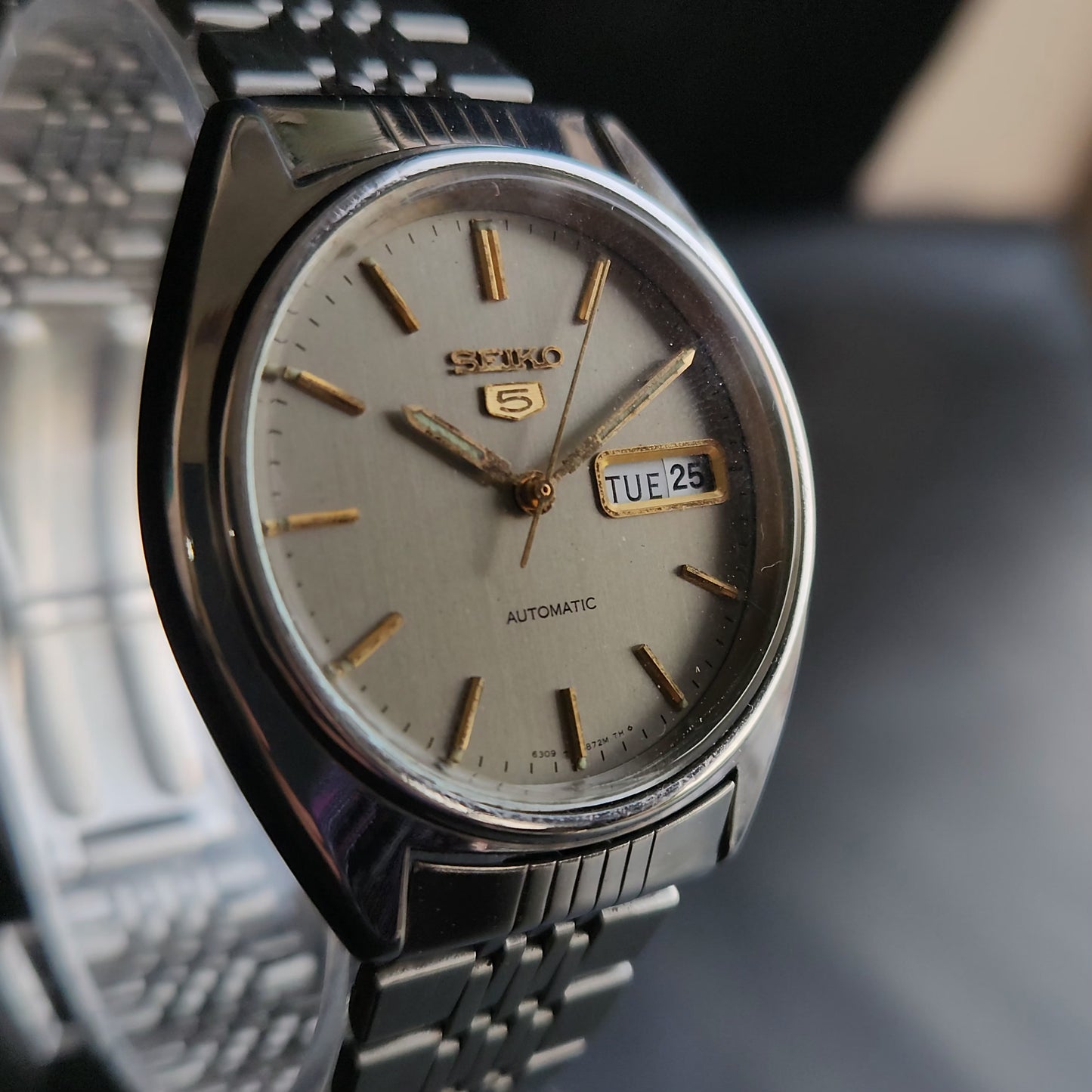 Vintage 1981 Original Seiko 5 Automatic 6309-8240 Grey Face 17 Jewels Day-Date Japanese Men's Wrist Watch S80