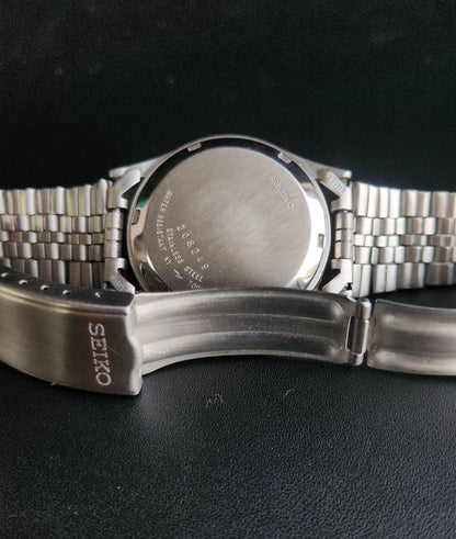 Vintage 1982 Original Seiko 5 Automatic 7009-3130 Black Face 17 Jewels Day-Date Japanese Men's Wrist Watch S82