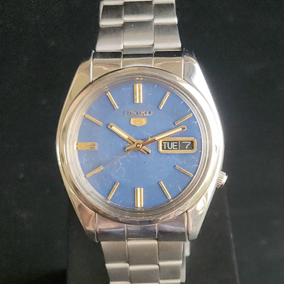 Vintage 1978 Original Seiko 5 Automatic 7009-821A Blue Face 17 Jewels Day-Date Japanese Men's Wrist Watch S65